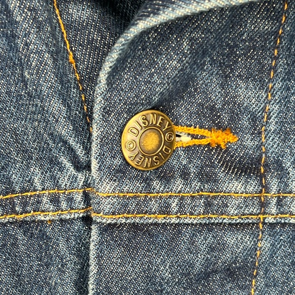 Nostalgic Disney Delight: Disney Store Millennium 2000 Denim Jacket - Picture 4 of 6